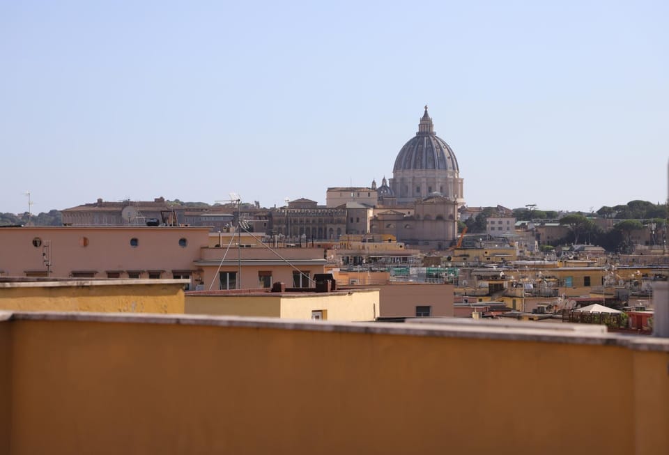 Property building, Nearby landmark, Balcony/Terrace, City view, Landmark view