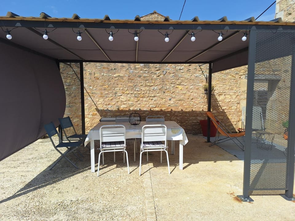 Cottage au calme avec parking privé House in Nouvelle-Aquitaine
