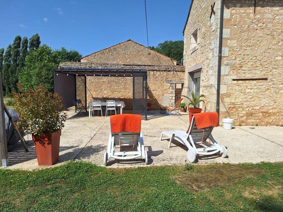 Cottage au calme avec parking privé House in Nouvelle-Aquitaine
