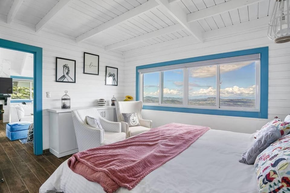 New-CasitaDeLasFlores-View-Wifi-Jacuzzi-Jarabacoa Chalet in La Vega Province
