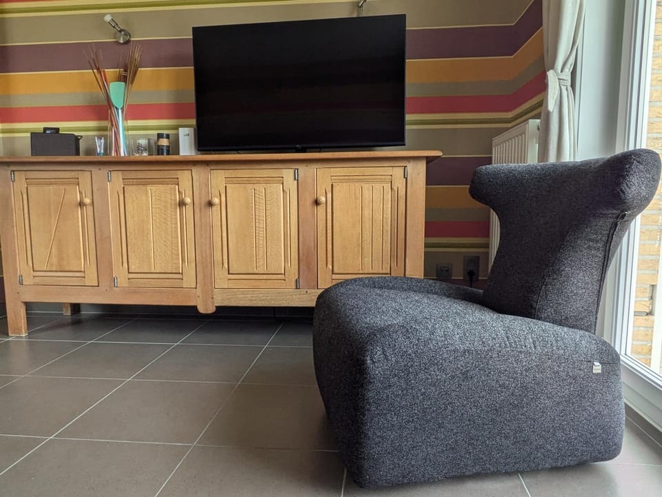 Communal lounge/ TV room, TV and multimedia, Living room