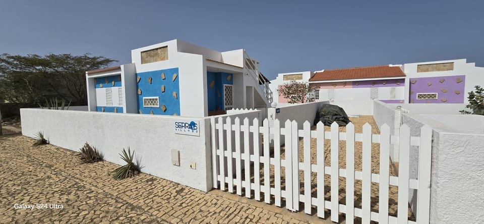 Facade/entrance, Property logo or sign