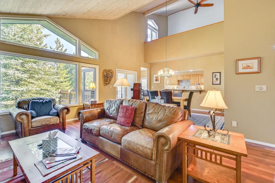 Forested Home in Flagstaff w/ Large Deck & Grill! House in Flagstaff