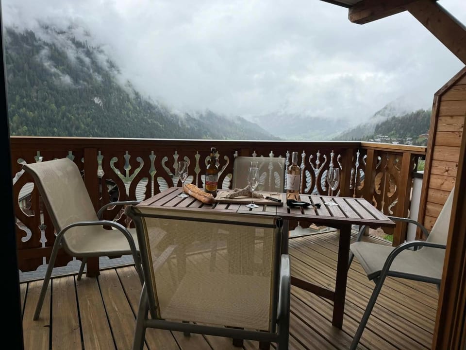 View (from property/room), Balcony/Terrace, Mountain view, Breakfast