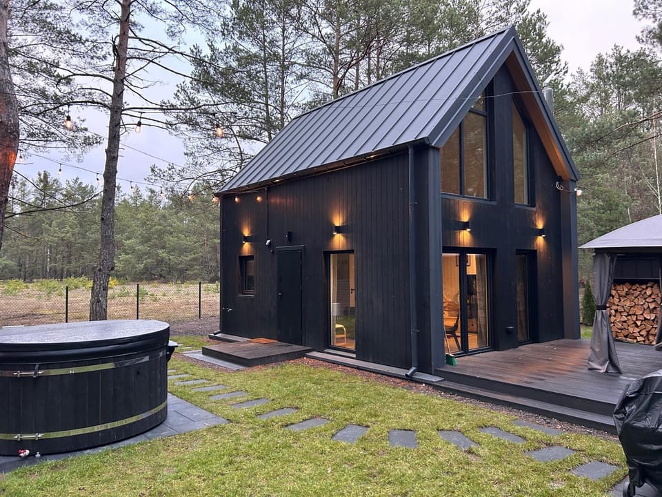 Property building, Day, BBQ facilities, Garden, Hot Tub