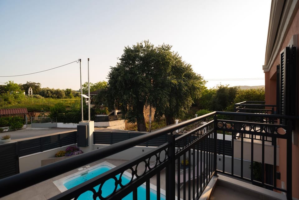 View (from property/room), Balcony/Terrace, Pool view