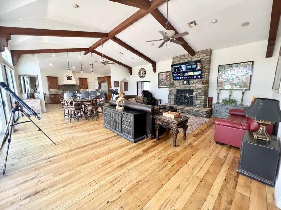 Elegant Cabin Among the Pines-Views, Near Downtown Cabin in Prescott