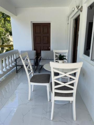 Serene Getaway-Newly renovated spacious 2 Bedrooms 2 Baths Apartment in Montego Bay