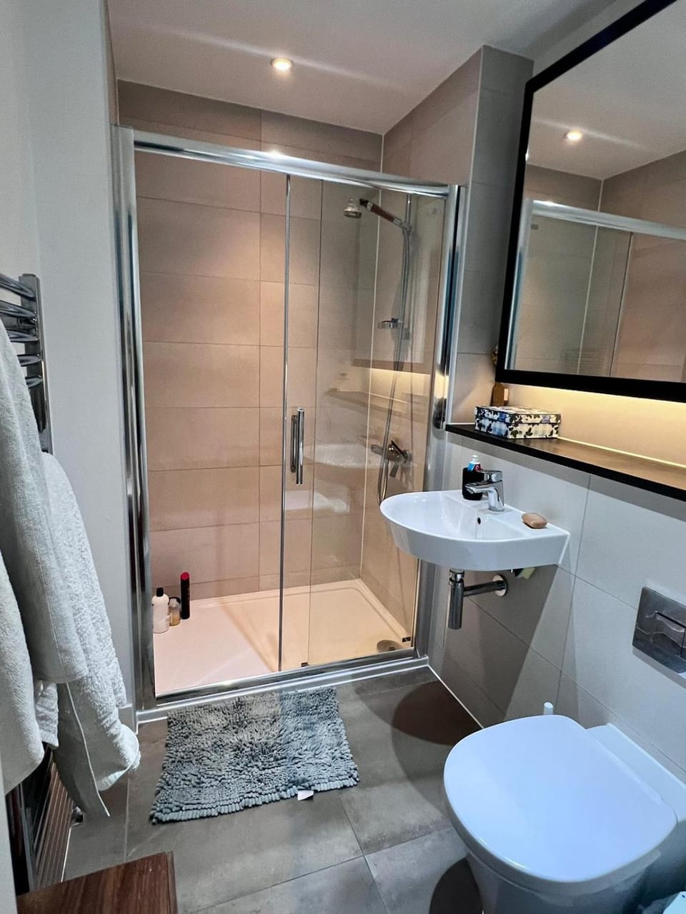 Shower, Toilet, Bathroom