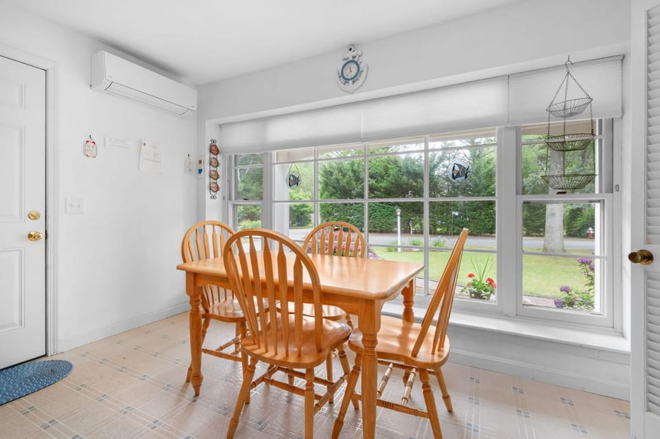 Poppy's Place: Cape Escape for Family Friends House in Brewster