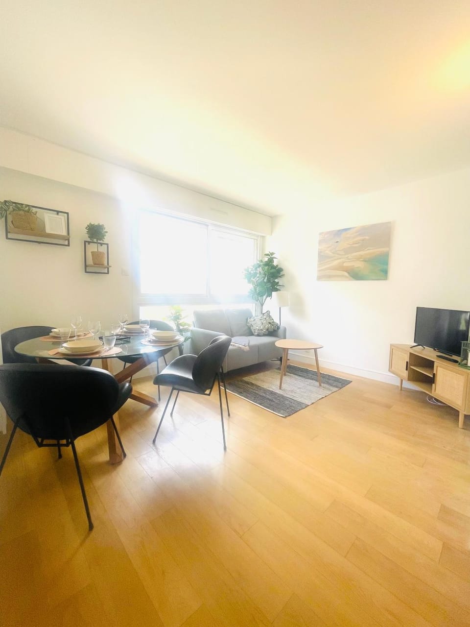Communal lounge/ TV room