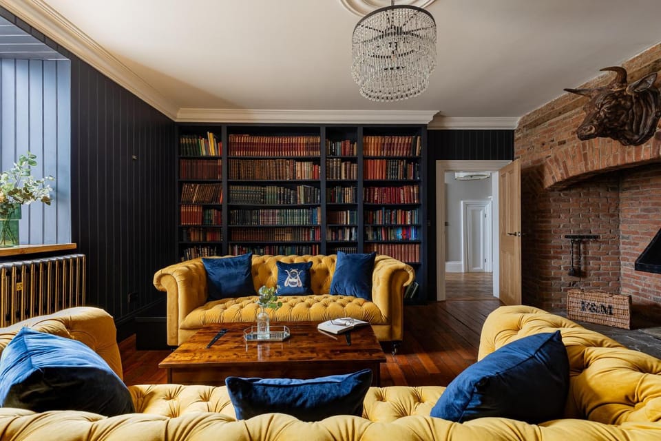 Library, Seating area