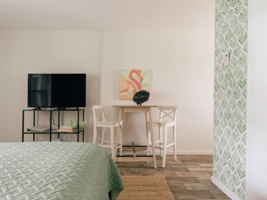 Studio in Pompano Beach two blocks from the Ocean Apartment in Pompano Beach