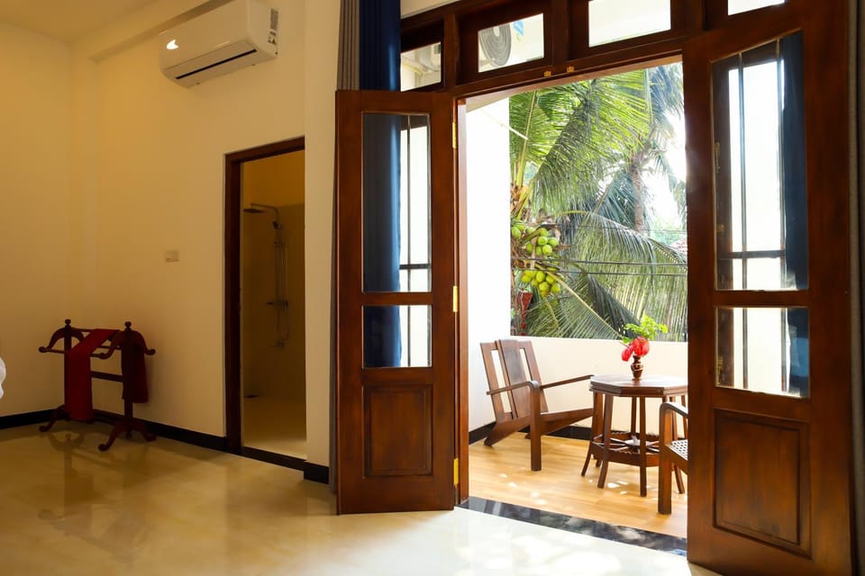 Patio, Balcony/Terrace, Seating area, air conditioner