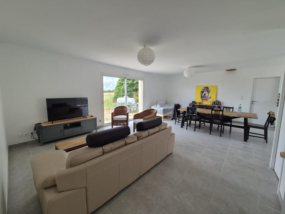 Communal lounge/ TV room, Living room