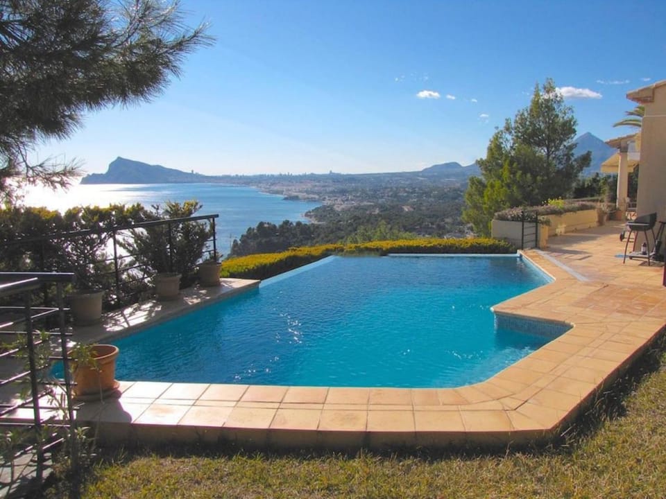 Villa VistaBonita with sea view in Altea Hills Villa in Marina Baixa