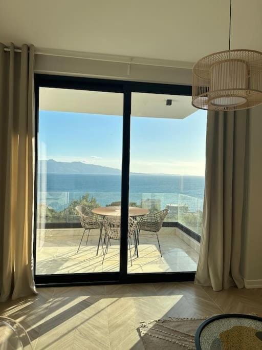 View (from property/room), Balcony/Terrace, Seating area
