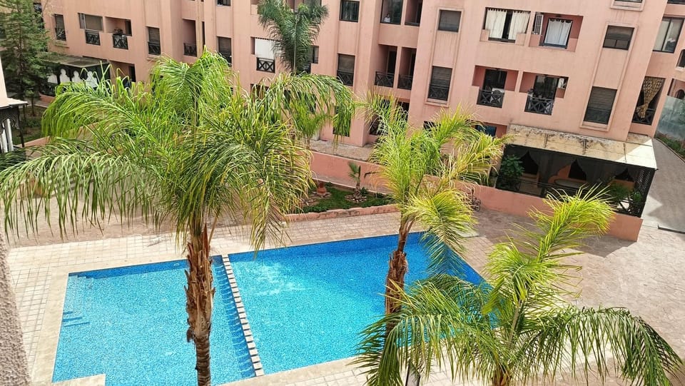 Garden view, Pool view, Swimming pool, sunbed