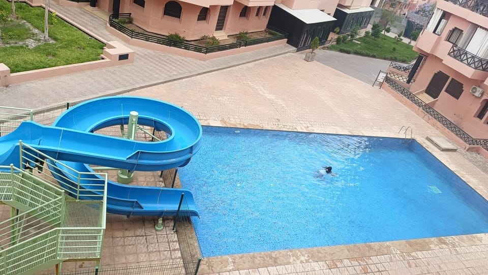 Pool view, Swimming pool