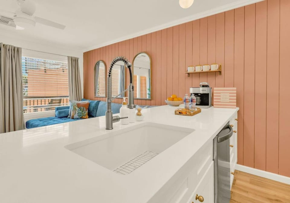 Coffee/tea facilities, Kitchen or kitchenette, kitchen