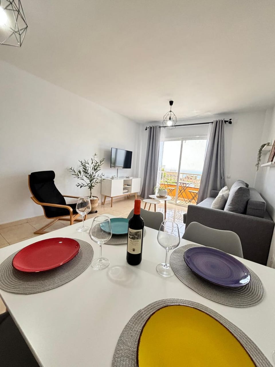 TV and multimedia, Dining area