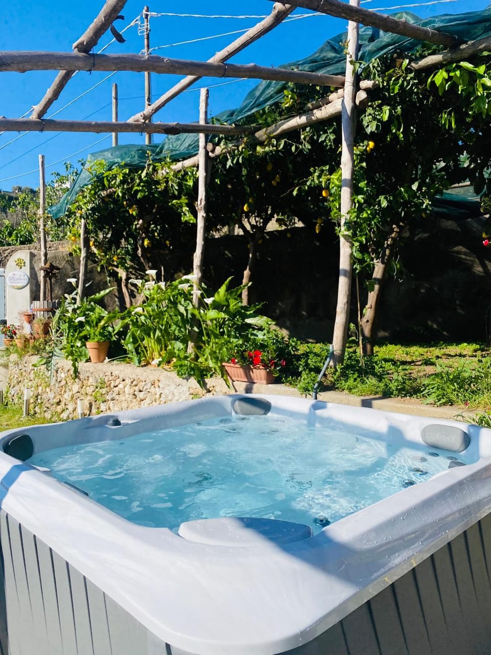Day, Natural landscape, Garden, Hot Tub