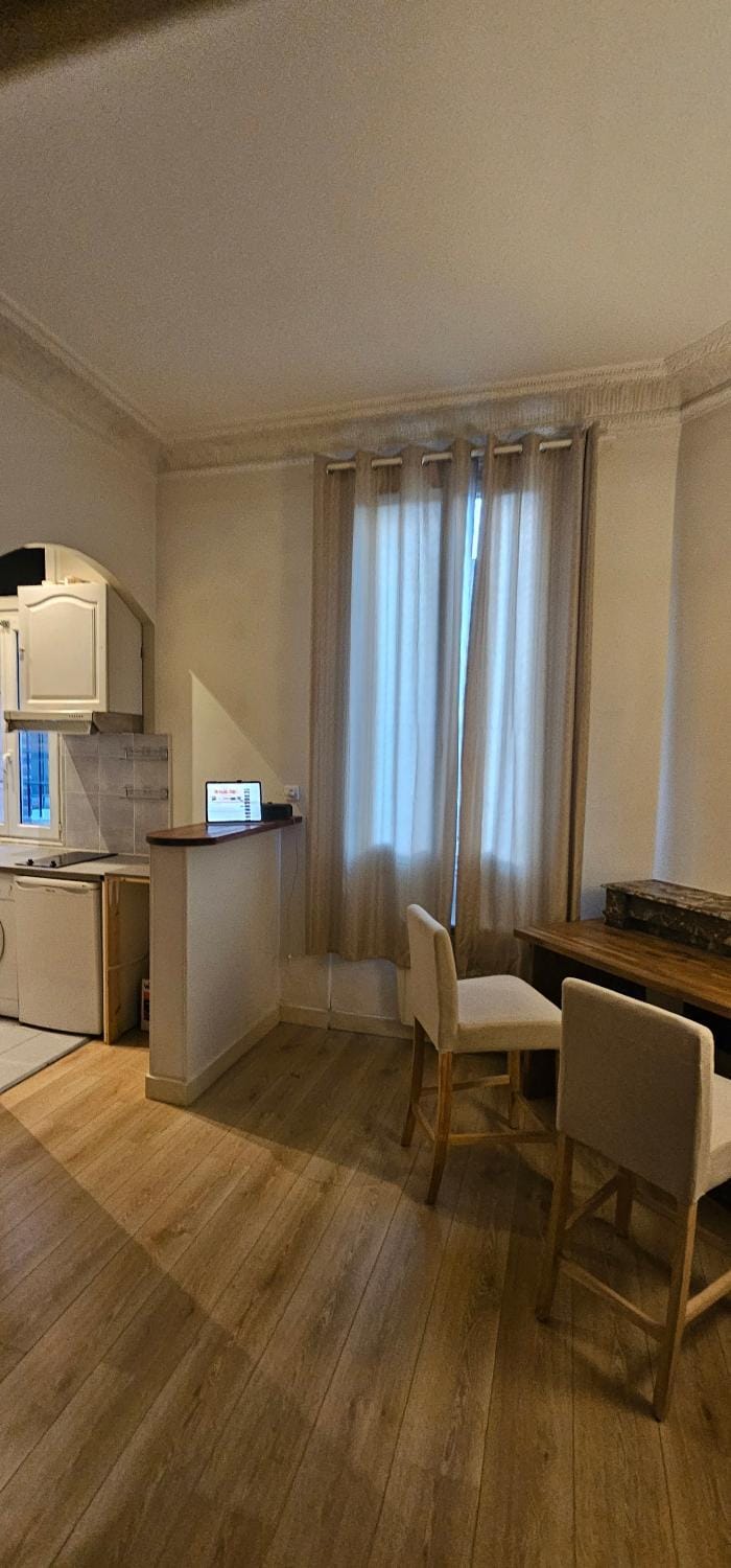 Studio Cosy Clichy Apartment in Mairie de Clichy - Métro