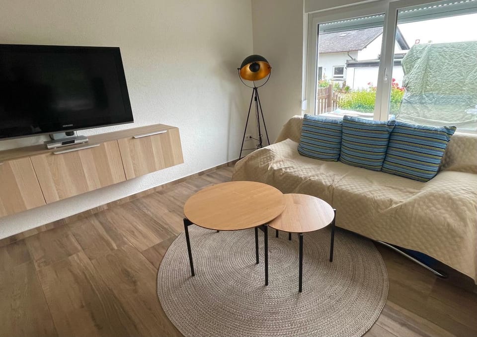 TV and multimedia, Living room, Photo of the whole room, Seating area