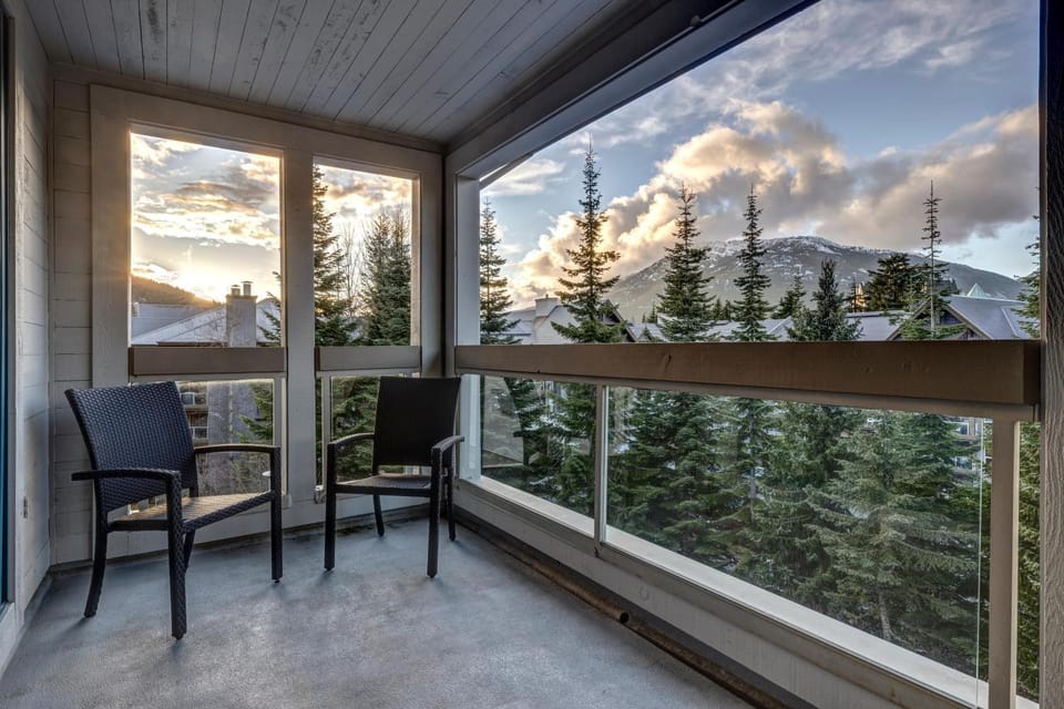 Greystone Lodge 318 Ski-in Out House in Whistler