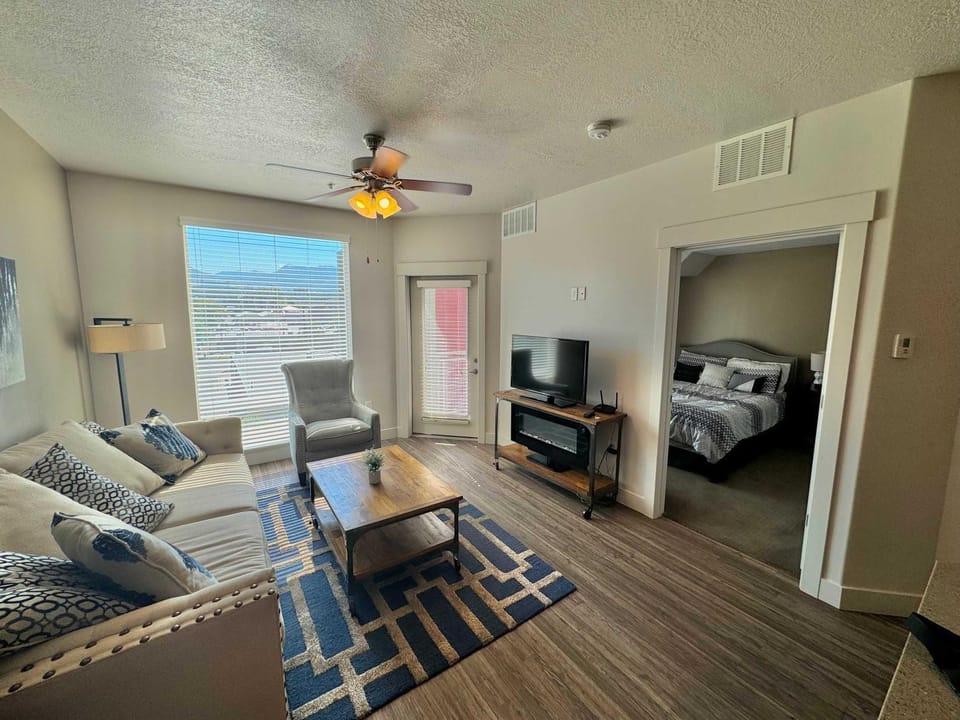 TV and multimedia, Living room, fireplace