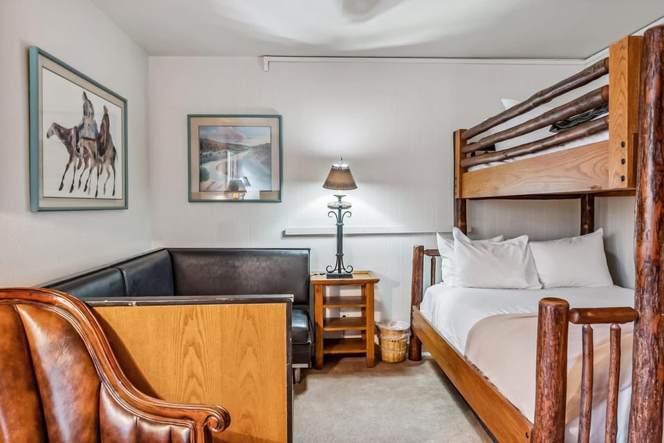 2BR Keystone Condo Near Ski Lifts and Trails House in Keystone