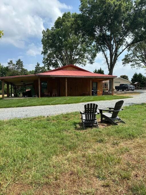 Serenity Barn Apartment in Mooresville
