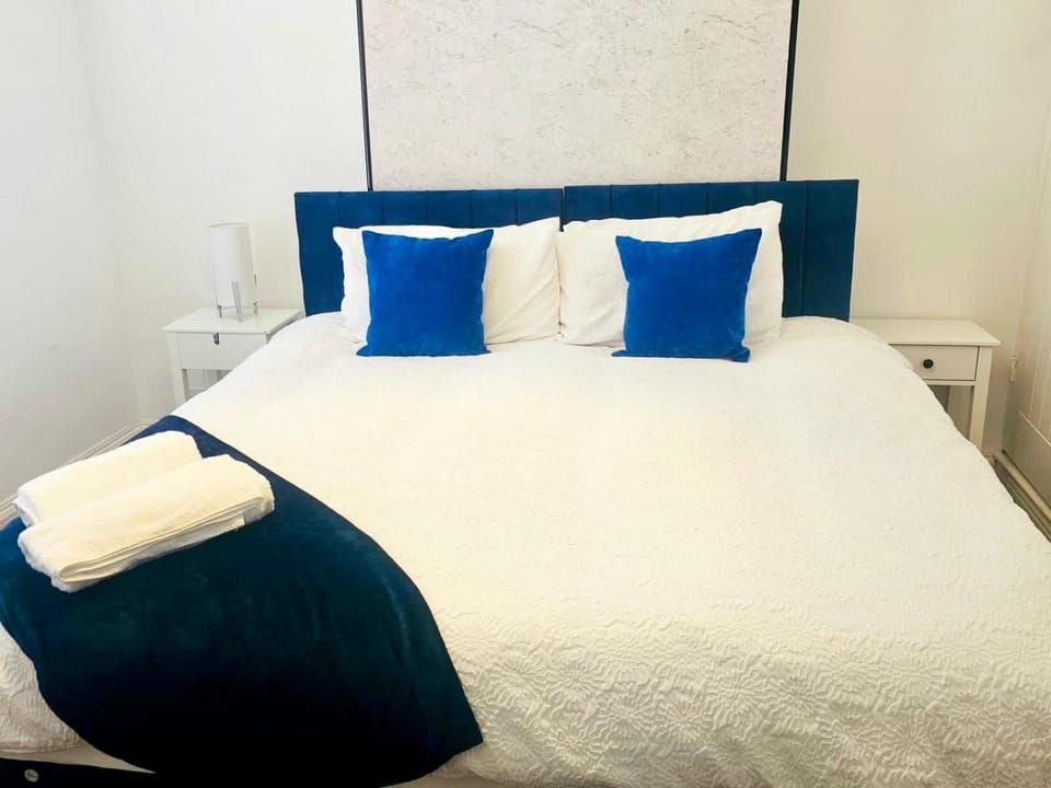 Cozy Haven near Glenfield & LRI Hospitals Apartment in Leicester