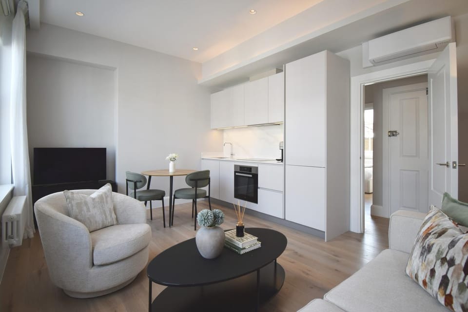 A Comfort Apartments Apartment in City of Westminster