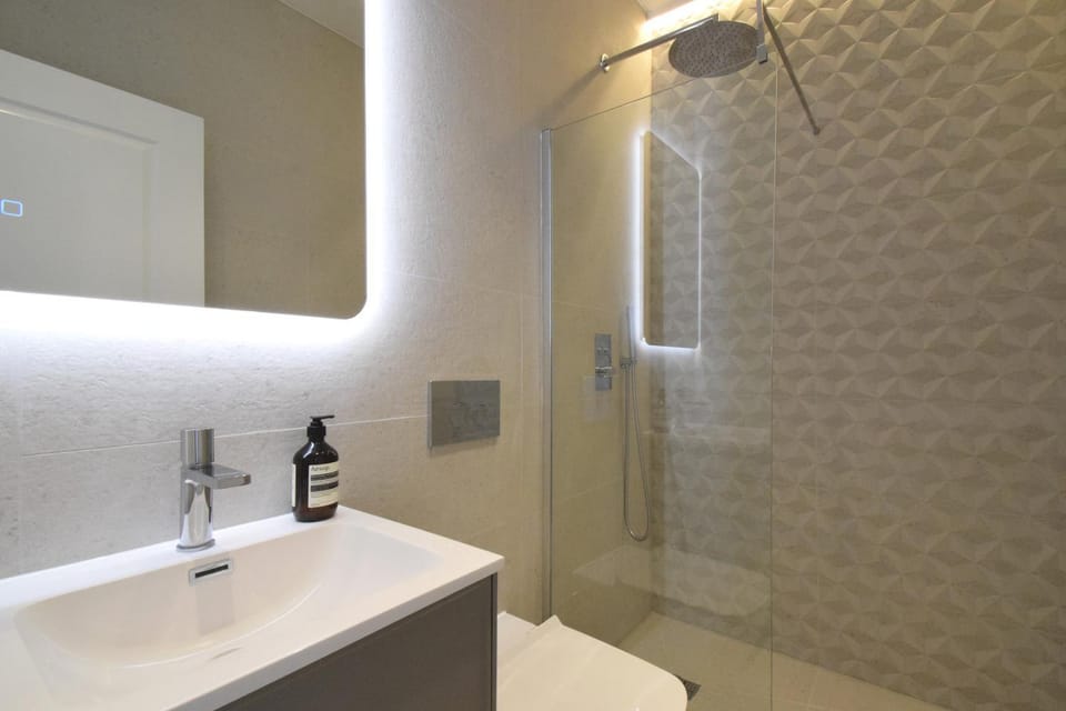 A Comfort Apartments Apartment in City of Westminster