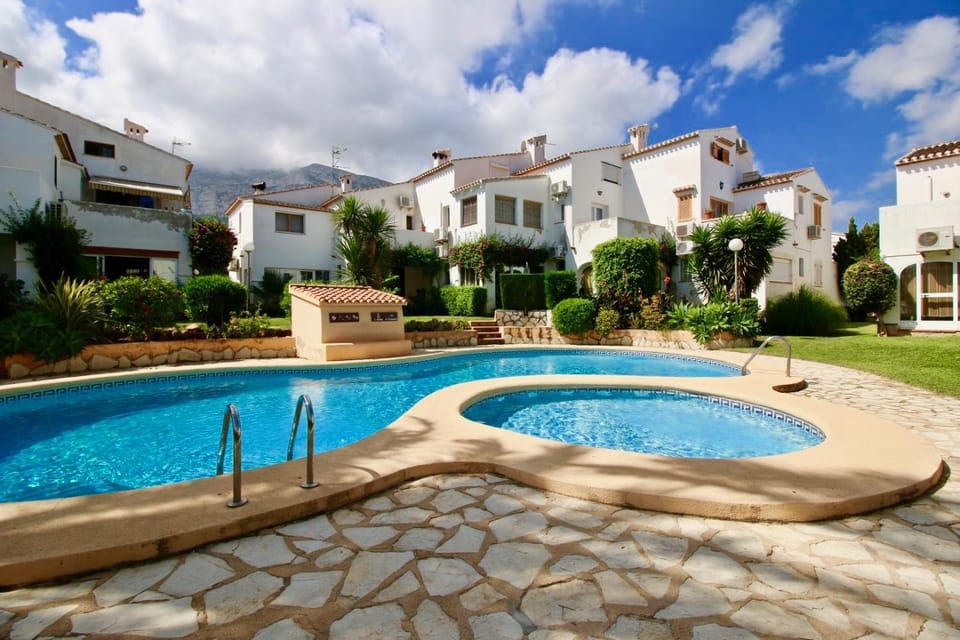 Property building, Pool view, Swimming pool