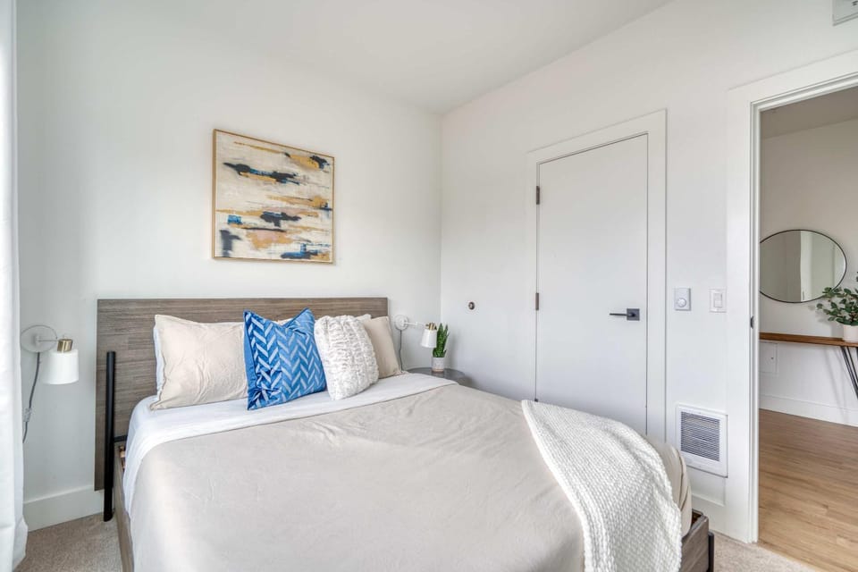 Stay Portland - Designer 2BR Alberta Arts District 90 WalkScore Apartment in Portland