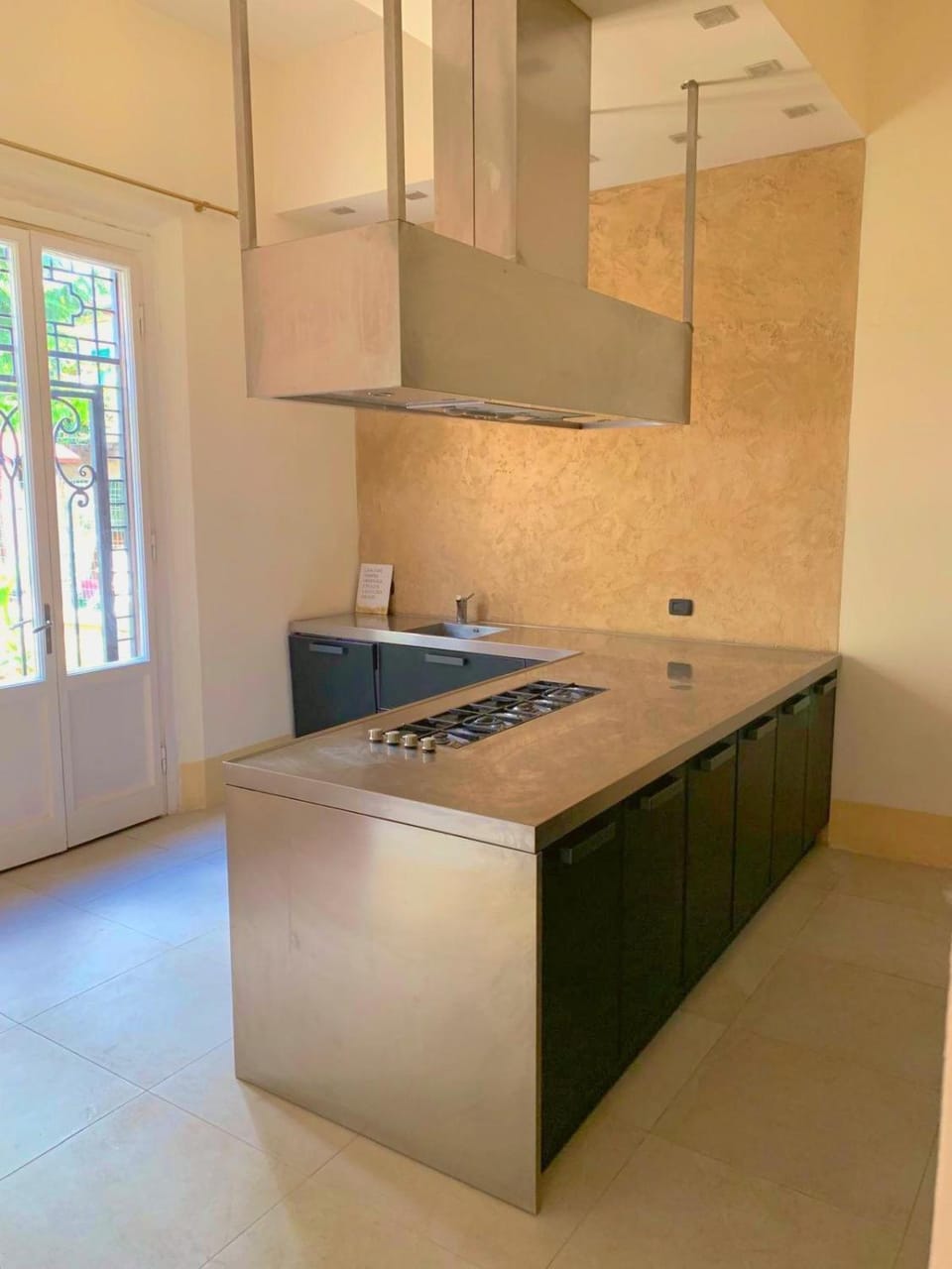Kitchen or kitchenette, pet friendly, stove, Internal: Not applicable to any particular room