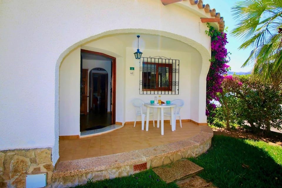 Property building, Balcony/Terrace