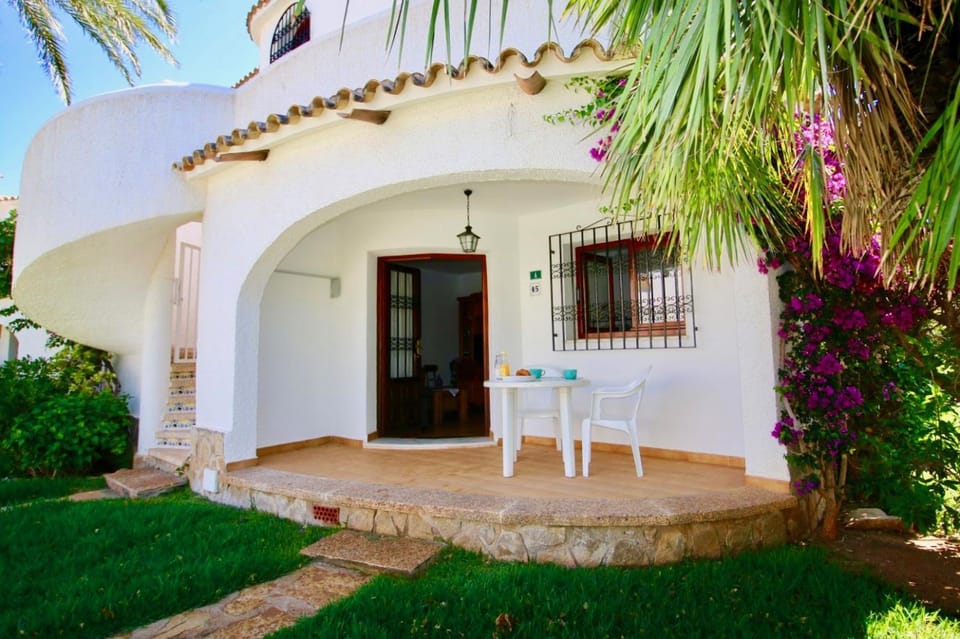 Property building, Balcony/Terrace