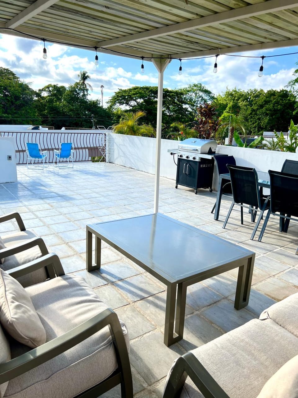 The Nest 2 bedroom1 bath Condo Rooftop patio House in Coco