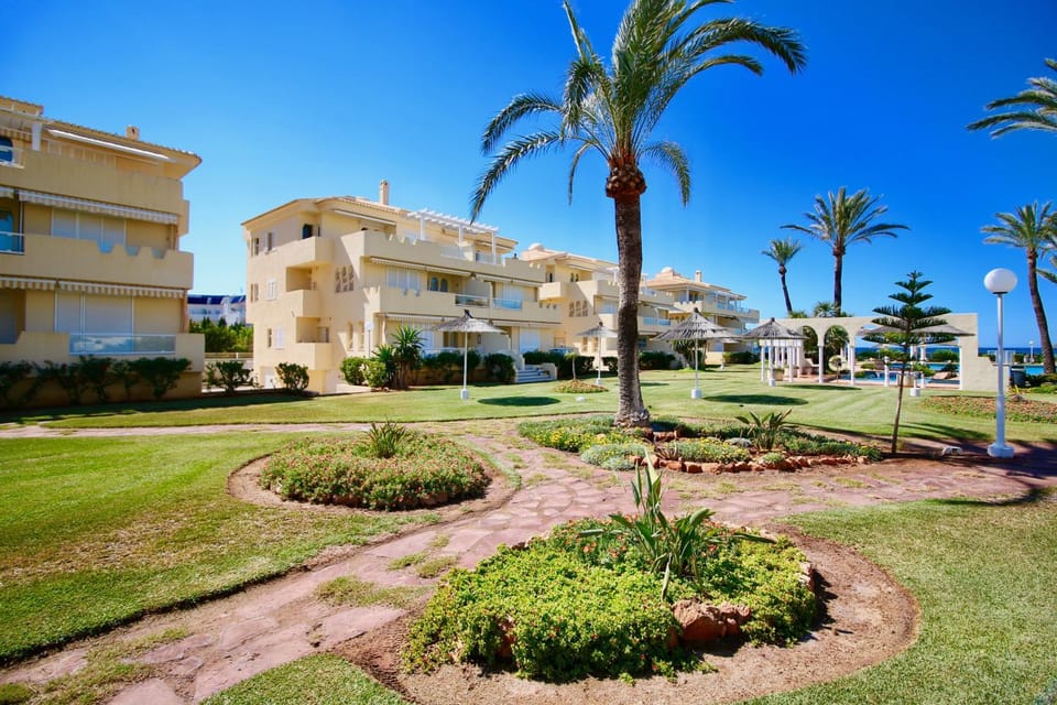 Property building, Garden