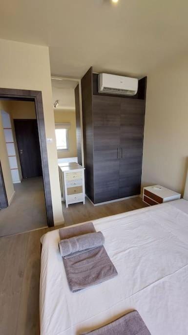 Limassol Molos Hawaii Royal - Front-line 2 bedroom Apartment in Limassol City