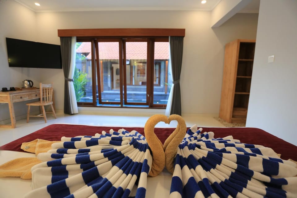 Bed, TV and multimedia, Photo of the whole room