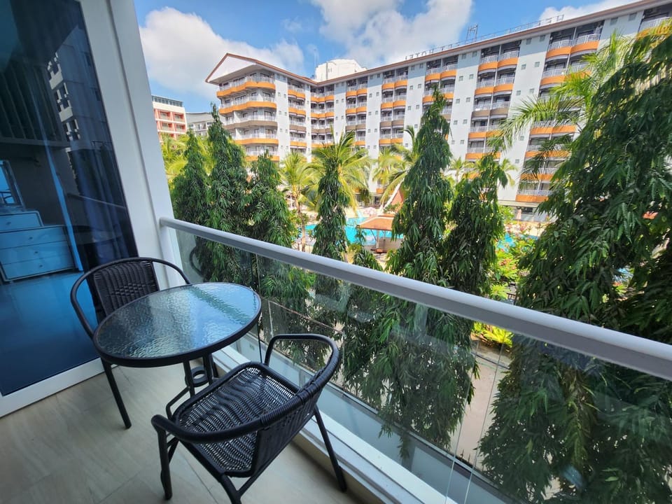 Grand Avenue codon 芭提雅最好的公寓空间大 安静 素质高 Apartment in Pattaya City