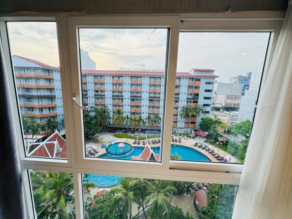 Grand Avenue codon 芭提雅最好的公寓空间大 安静 素质高 Apartment in Pattaya City