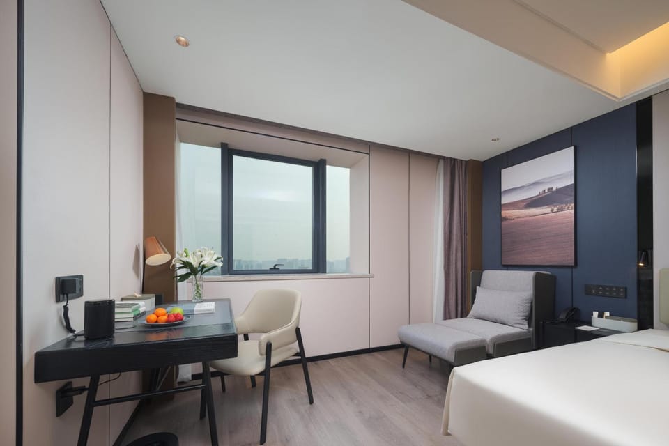 Atour Hotel Zhengzhou Erqi Plaza David City Hotel in China