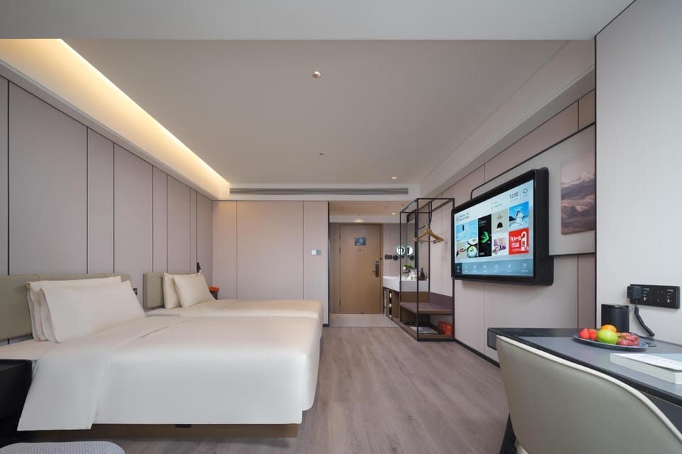 Atour Hotel Zhengzhou Erqi Plaza David City Hotel in China