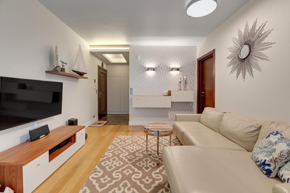 Communal lounge/ TV room, TV and multimedia, Living room, Seating area