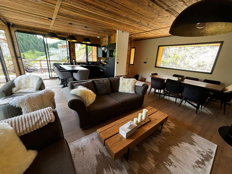Un Écrin de Sérénité Face aux Montagne chalet nathalya Chalet in Piedmont